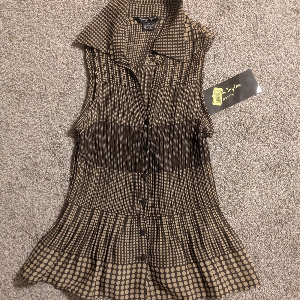 Sunny Taylor Petite Sleeveless Blouse – PP